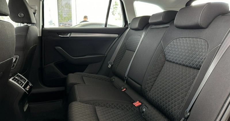 Skoda Superb cena 99900 przebieg: 135160, rok produkcji 2019 z Mogilno małe 781